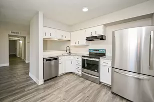 9090 S Braeswood Blvd, Houston, TX 77074 - Photo 11