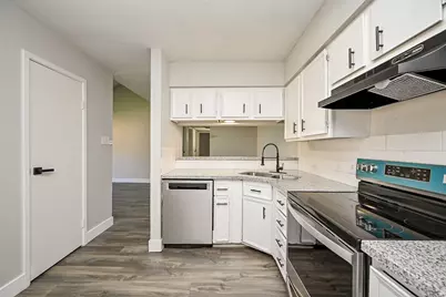 9090 S Braeswood Boulevard #86, Houston, TX 77074 - Photo 13