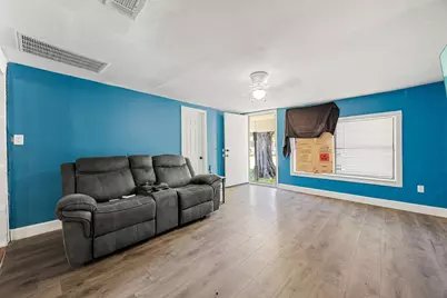211 Arcadian Drive, Crosby, TX 77532 - Photo 5