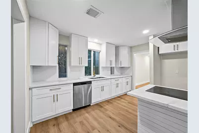 1023 Cragmore Drive, Seabrook, TX 77586 - Photo 3