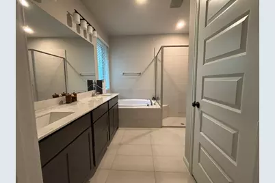 5039 Country Meadows Trail, Iowa Colony, TX 77583 - Photo 9