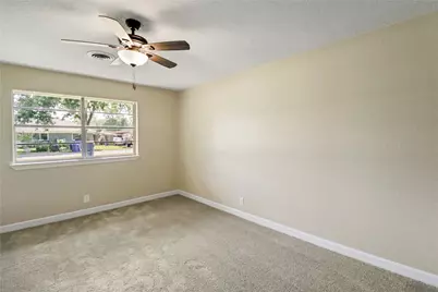 307 Avenue G, Brazoria, TX 77422 - Photo 13