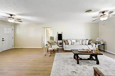 307 Avenue G, Brazoria, TX 77422 - Photo 7