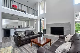 2230 S Piney Point Rd, Houston, TX 77063 - Photo 15
