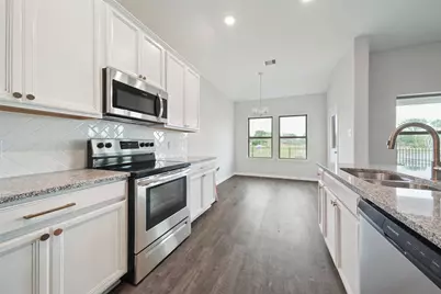 600 Danielle Street, Dayton, TX 77535 - Photo 3