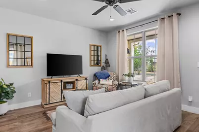 502 S Eagle Street #202, Fredericksburg, TX 78624 - Photo 3