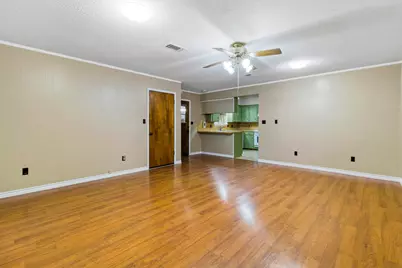 108 W Viser Street, Madisonville, TX 77864 - Photo 3