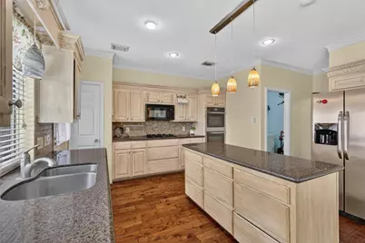 1306 N Gabriel River Circle, Sugar Land, TX 77478 - Photo 17