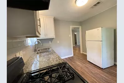 5213 Anzio Road, Houston, TX 77033 - Photo 9