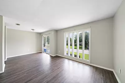 2202 16th Avenue N #4, Texas City, TX 77590 - Photo 3