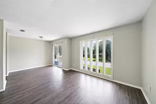 2202 16th Ave N, Texas City, TX 77590 - Photo 3