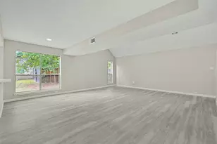 902 Essex Dr, Friendswood, TX 77546 - Photo 5