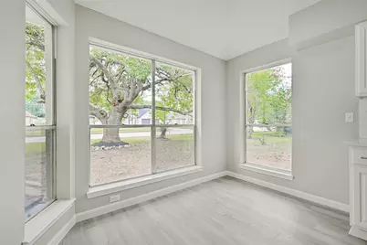 902 Essex Drive, Friendswood, TX 77546 - Photo 17