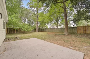 902 Essex Dr, Friendswood, TX 77546 - Photo 35
