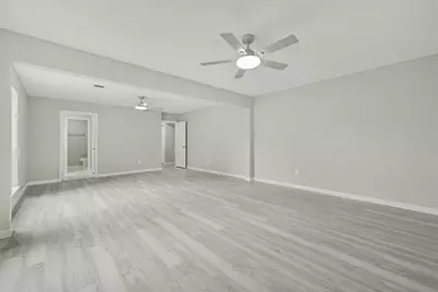 902 Essex Drive, Friendswood, TX 77546 - Photo 19