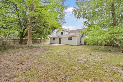 902 Essex Drive, Friendswood, TX 77546 - Photo 35