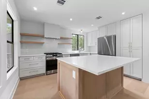 33 Split Rock Ct, The Woodlands, TX 77381 - Photo 7