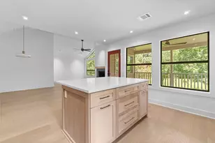 33 Split Rock Ct, The Woodlands, TX 77381 - Photo 5