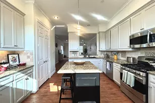2609 Riverside Dr, Houston, TX 77004 - Photo 11
