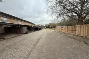 3974 Belle Park Dr, Houston, TX 77072 - Photo 9