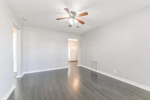 510 S Utah St, La Porte, TX 77571 - Photo 7