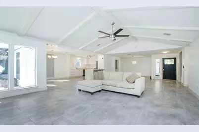 10611 Deerwood Road, Houston, TX 77042 - Photo 15