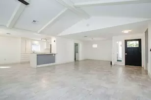 10611 Deerwood Rd, Houston, TX 77042 - Photo 7