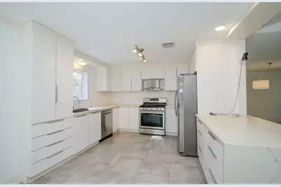 10611 Deerwood Road, Houston, TX 77042 - Photo 17