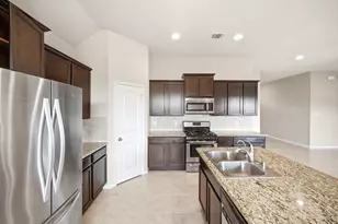 2731 Rimini Ln, League City, TX 77573 - Photo 17