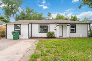 9409 Fairland Dr, Houston, TX 77051 - Photo 1