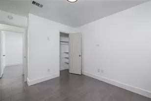 29 N Wavy Oak Cir, The Woodlands, TX 77381 - Photo 21