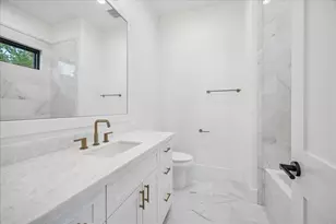 867 W 42nd St, Houston, TX 77018 - Photo 21