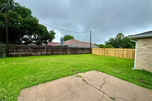 504 Raymond St, La Marque, TX 77568 - Photo 15