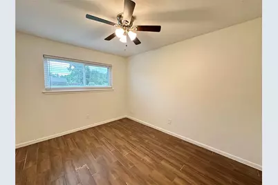 504 Raymond Street, La Marque, TX 77568 - Photo 13