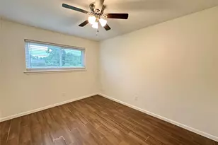 504 Raymond St, La Marque, TX 77568 - Photo 13