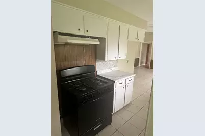 423 W Troy Road, Houston, TX 77091 - Photo 5