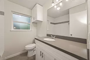9 N Amburn Rd, Texas City, TX 77591 - Photo 25