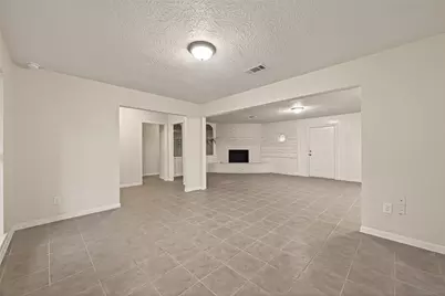 9 N Amburn Road, Texas City, TX 77591 - Photo 11