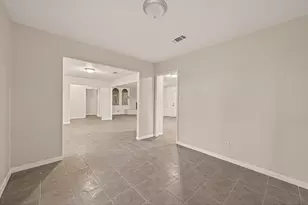 9 N Amburn Rd, Texas City, TX 77591 - Photo 13