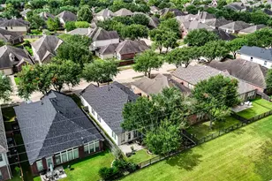 13401 Highland Lake Ln, Pearland, TX 77584 - Photo 35