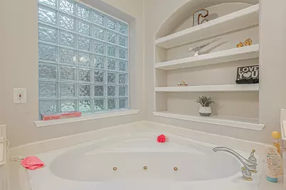 4202 Stone Oak Court, Missouri City, TX 77459 - Photo 7