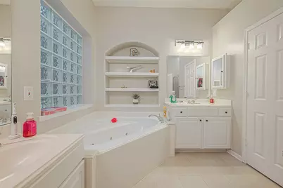 4202 Stone Oak Court, Missouri City, TX 77459 - Photo 7