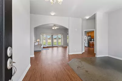 1815 Magnolia Bend, Baytown, TX 77523 - Photo 5