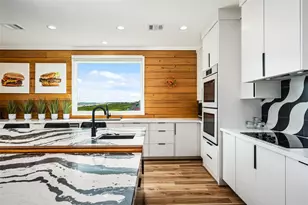 342 Atkinson St, Crystal Beach, TX 77650 - Photo 41