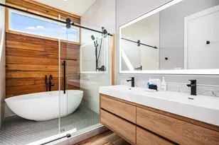 342 Atkinson St, Crystal Beach, TX 77650 - Photo 29