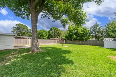 525 20th Avenue N, Texas City, TX 77590 - Photo 17