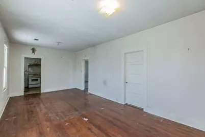 4314 Avenue Q 1/2, Galveston, TX 77550 - Photo 5