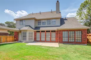 4006 Forest Birch Ct, Houston, TX 77059 - Photo 49