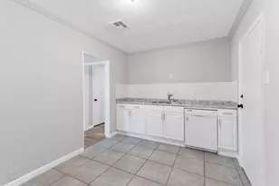 3734 Daphne St, Houston, TX 77021 - Photo 7