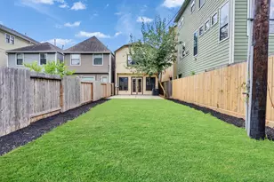 545 W 25th St, Houston, TX 77008 - Photo 21